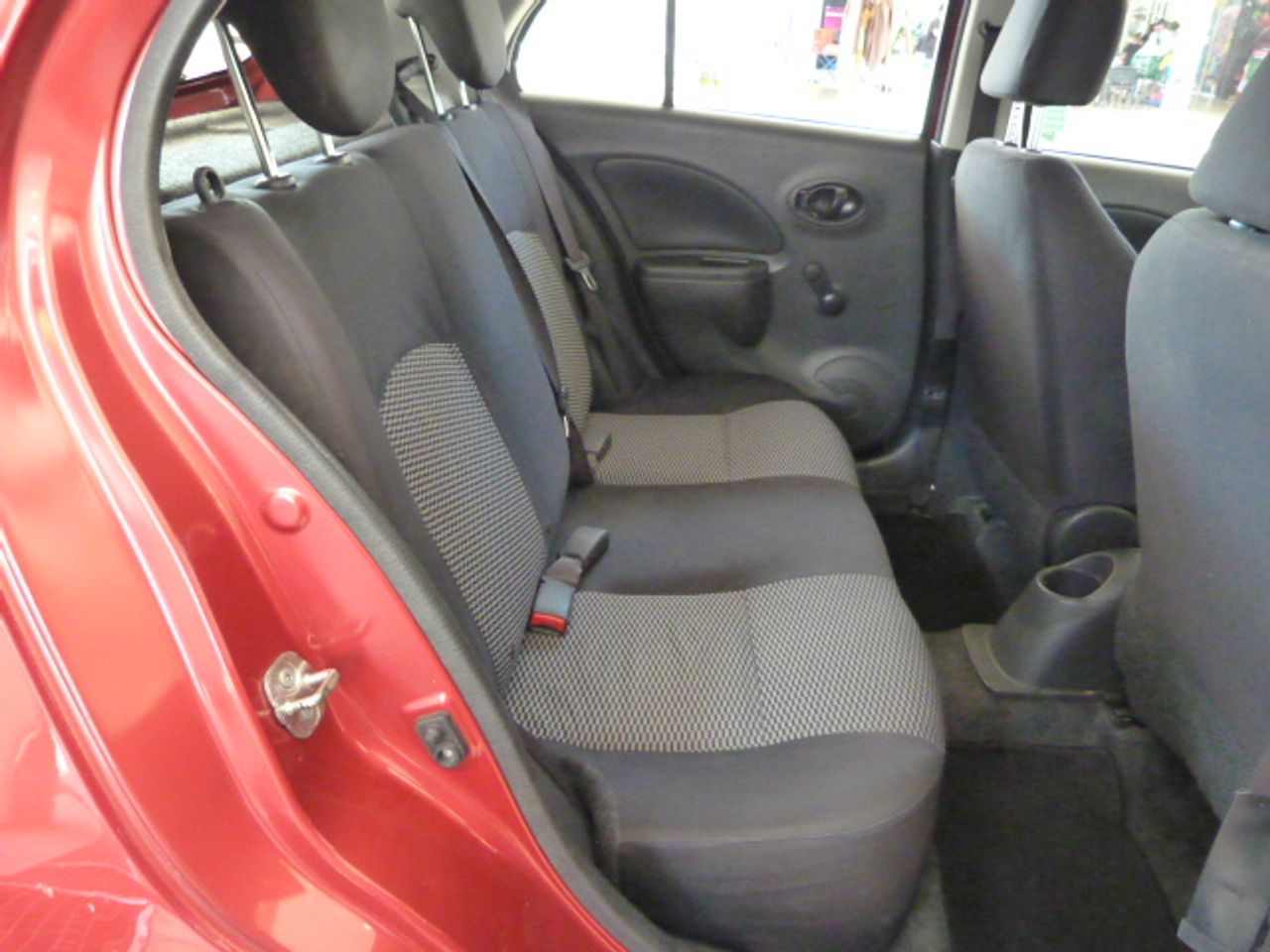 Nissan Micra Micra 1.2G NTEC 80cv un solo propietario, kilómetros garantizados  - Foto 9