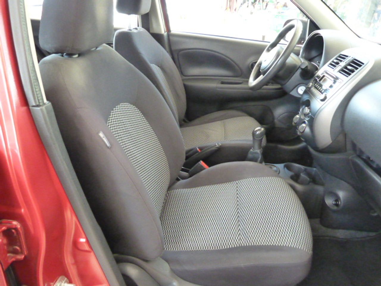 Nissan Micra Micra 1.2G NTEC 80cv un solo propietario, kilómetros garantizados  - Foto 7