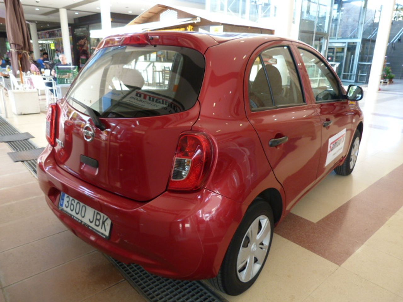 Nissan Micra Micra 1.2G NTEC 80cv un solo propietario, kilómetros garantizados  - Foto 10