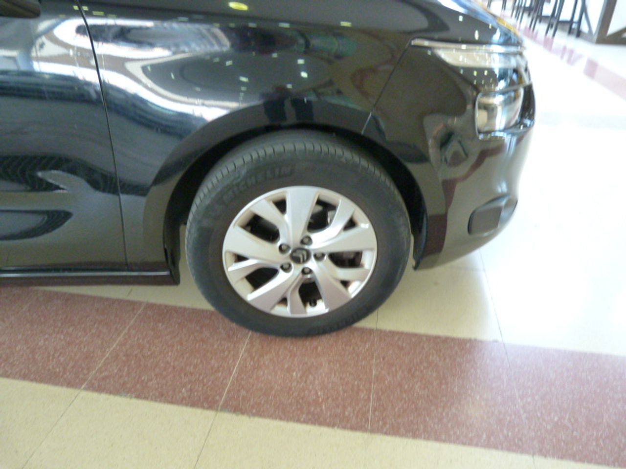 Citroën C4 Picasso C4 Picasso PureTech 130 SS 6v Live Edition un solo propietario, kilómetros garantizados  - Foto 6