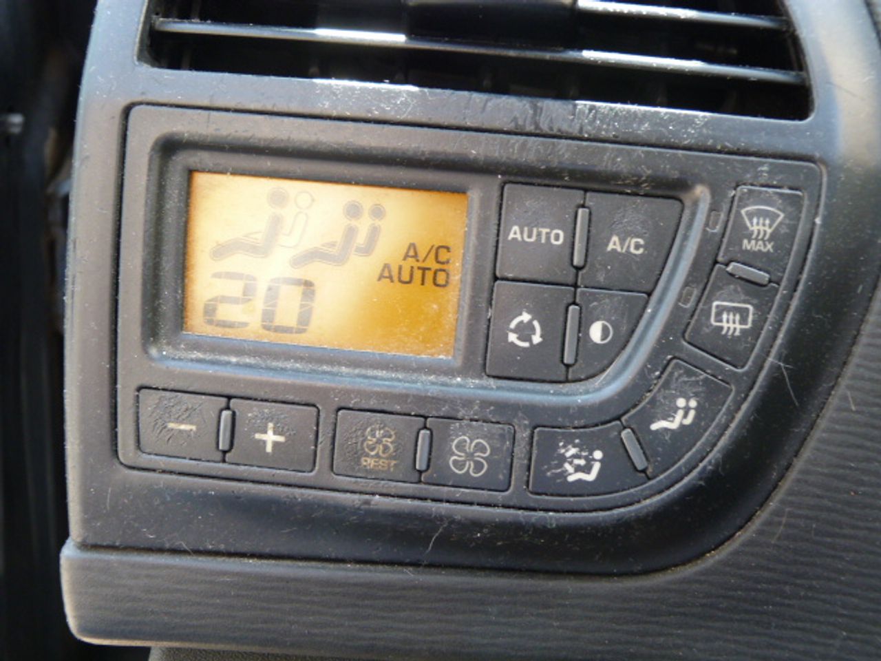 Citroën C4 Picasso CITROEN C4 Picasso 1.6 HDi CMP SX muy muy bien cuidado, kilómetros garantizados - Foto 19