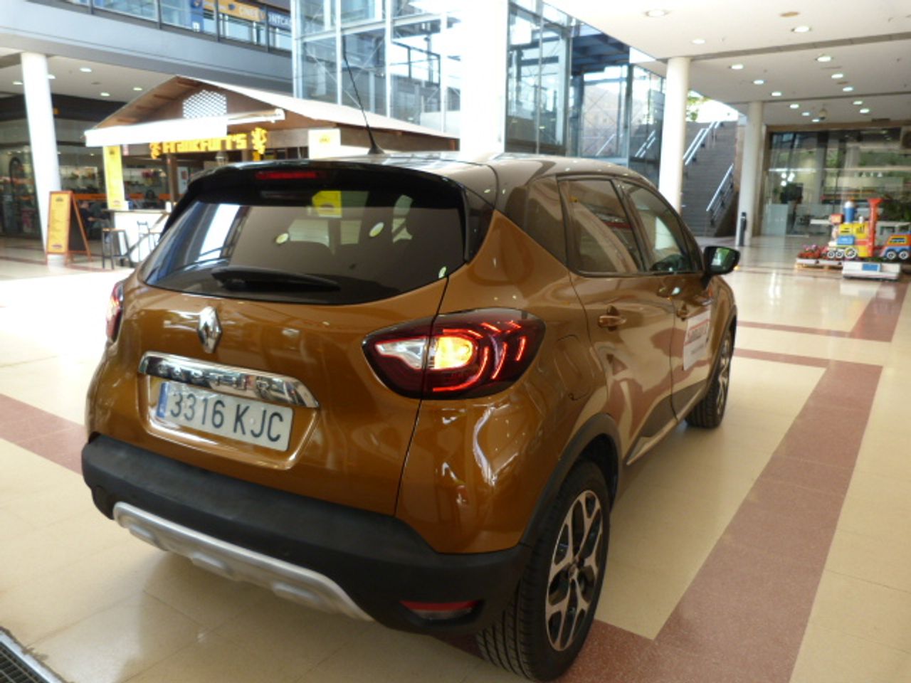 Renault Captur RENAULT Captur Zen Energy TCe completamente nuevo muy bien equipado - Foto 15