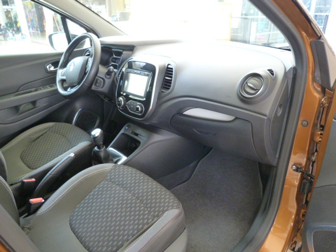 Renault Captur RENAULT Captur Zen Energy TCe completamente nuevo muy bien equipado - Foto 9