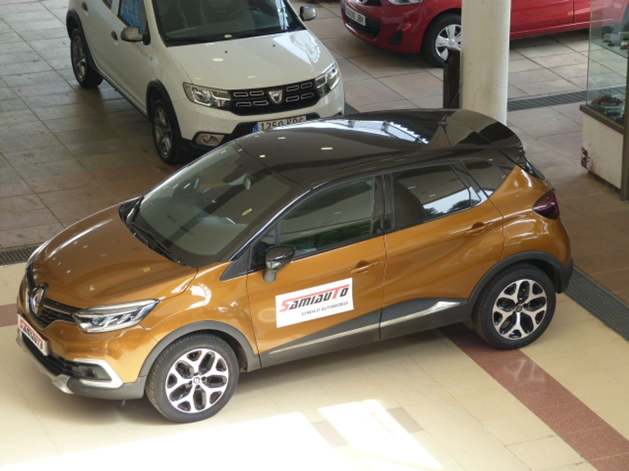Renault Captur RENAULT Captur Zen Energy TCe completamente nuevo muy bien equipado - Foto 41