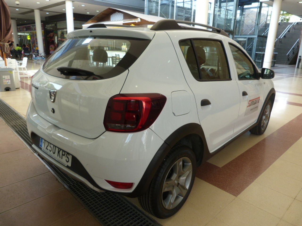 Dacia Sandero DACIA Sandero Stepway Ambiance dCi un solo propietario, kilómetros garantizados  - Foto 13