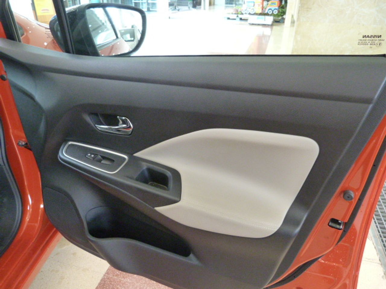 Nissan Micra NISSAN Micra 1.5dCi 90 CV SS BOSE Limited E. un solo propietario, libro de revisiones - Foto 9