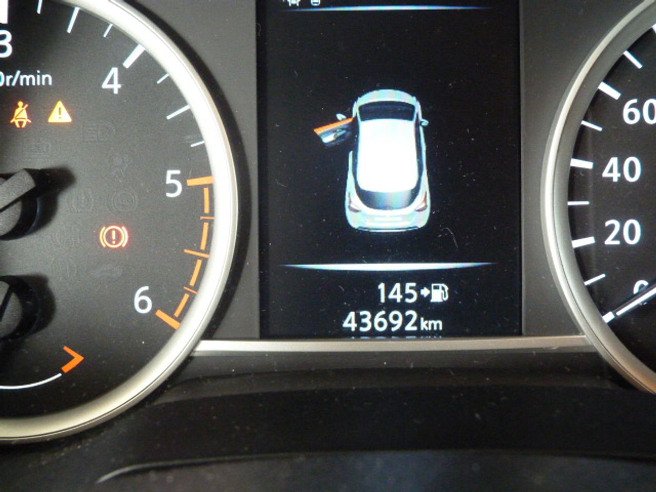 Nissan Micra NISSAN Micra 1.5dCi 90 CV SS BOSE Limited E. un solo propietario, libro de revisiones - Foto 32