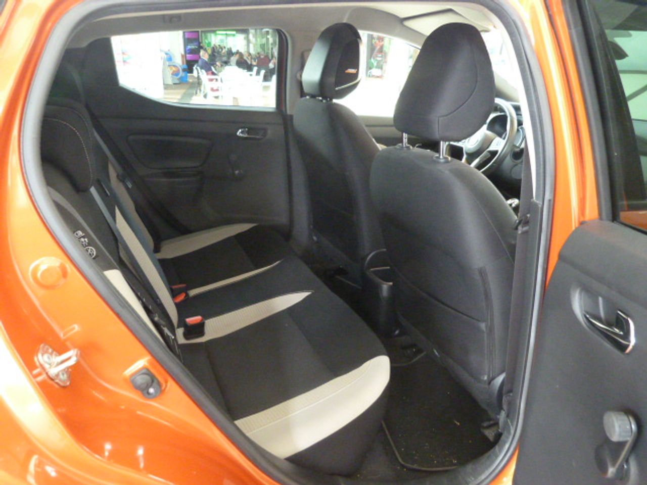 Nissan Micra NISSAN Micra 1.5dCi 90 CV SS BOSE Limited E. un solo propietario, libro de revisiones - Foto 11