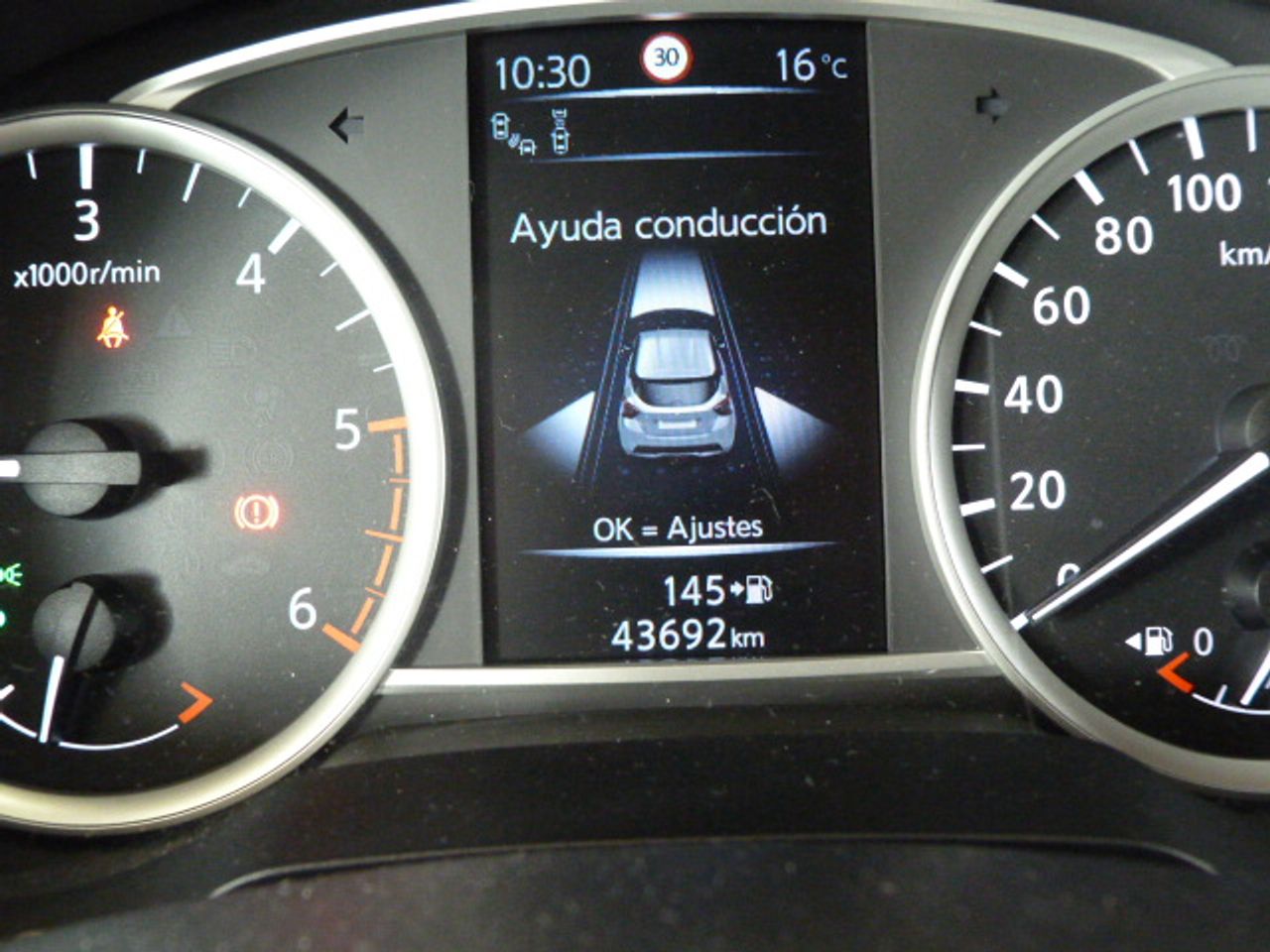 Nissan Micra NISSAN Micra 1.5dCi 90 CV SS BOSE Limited E. un solo propietario, libro de revisiones - Foto 36