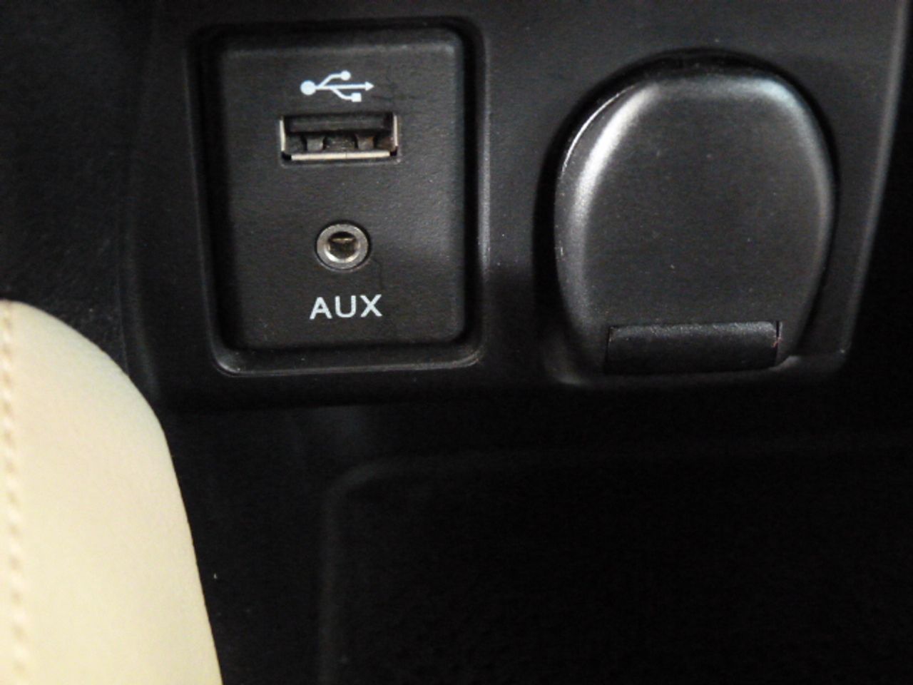 Nissan Micra NISSAN Micra 1.5dCi 90 CV SS BOSE Limited E. un solo propietario, libro de revisiones - Foto 28