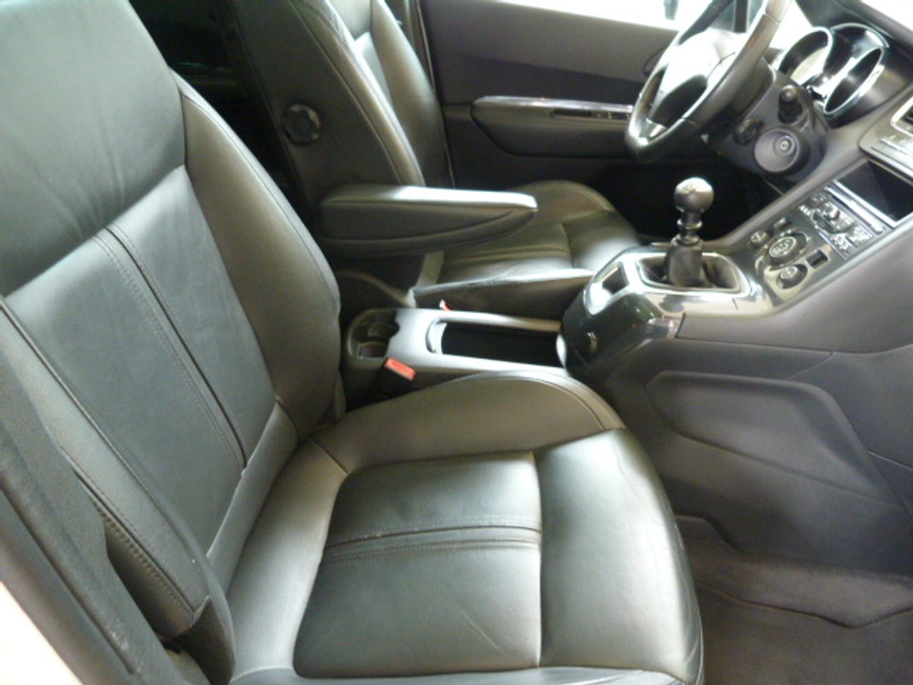 Peugeot 5008 Sport Pack 1.6 THP 156 muy muy bien cuidado, kilómetros garantizados - Foto 10