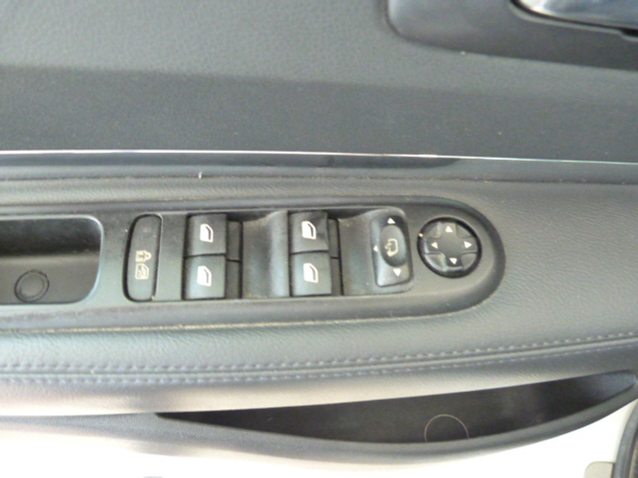 Peugeot 5008 Sport Pack 1.6 THP 156 muy muy bien cuidado, kilómetros garantizados - Foto 28