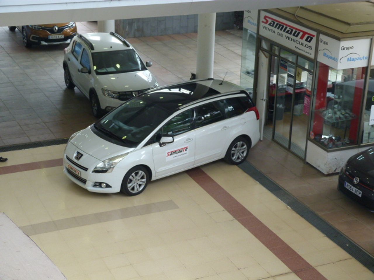 Peugeot 5008 Sport Pack 1.6 THP 156 muy muy bien cuidado, kilómetros garantizados - Foto 53