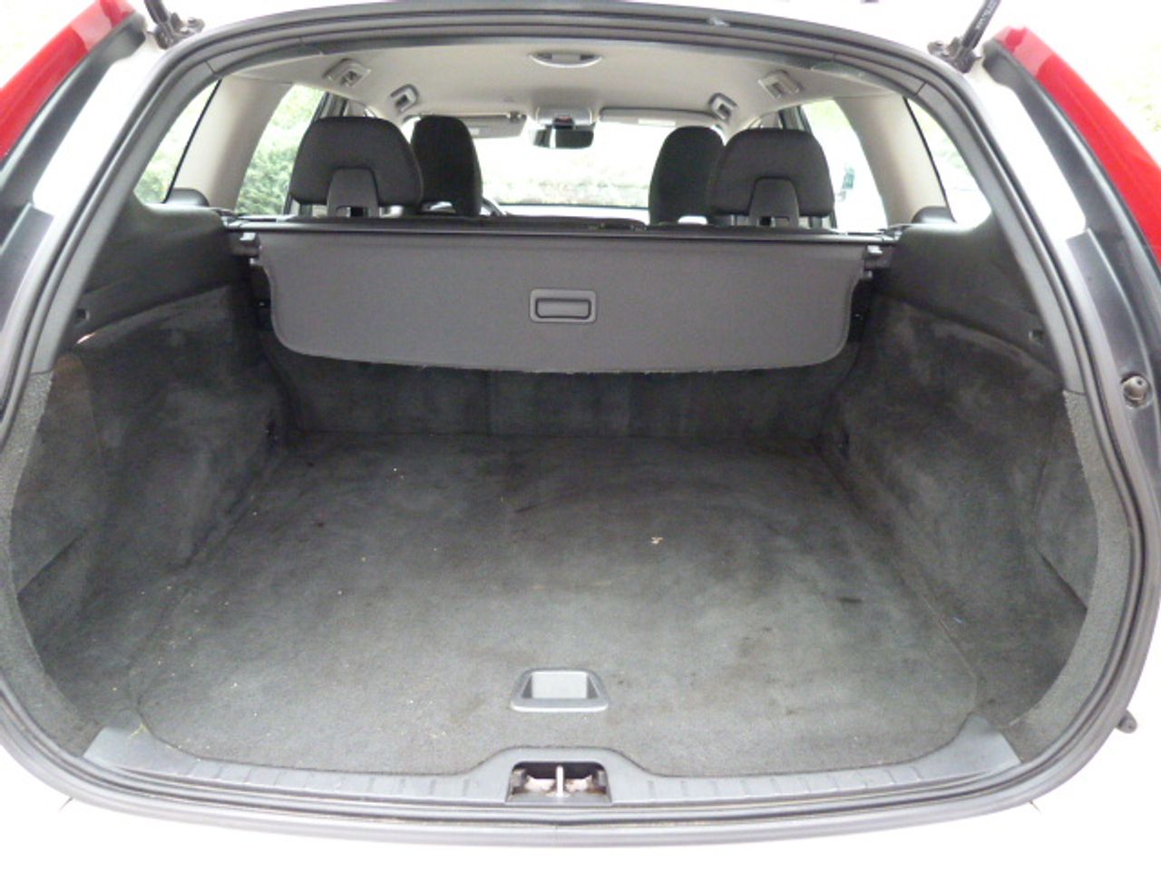 Volvo XC60 D3 Momentum muy muy bien cuidado, kilómetros garantizados - Foto 13