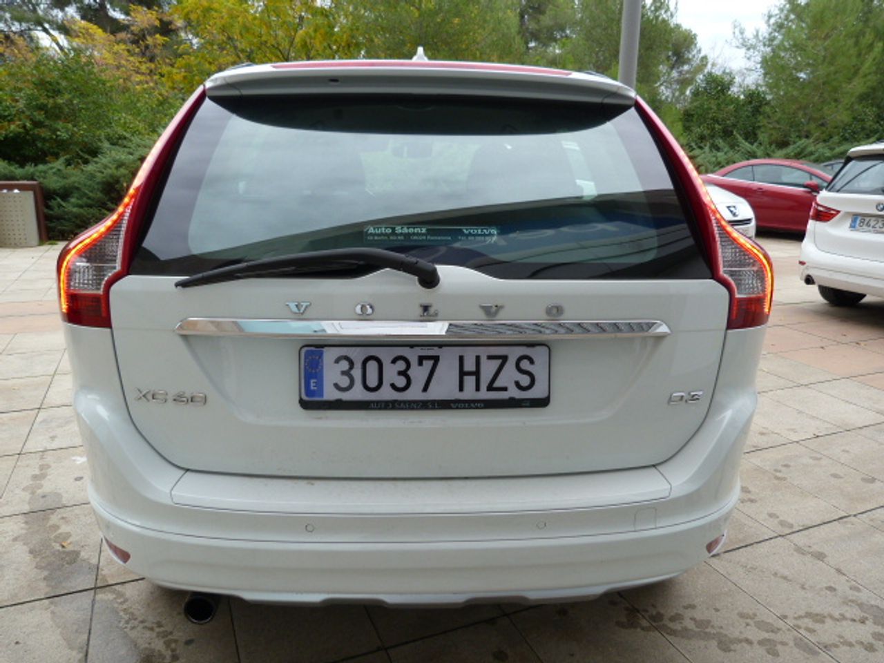 Volvo XC60 D3 Momentum muy muy bien cuidado, kilómetros garantizados - Foto 11