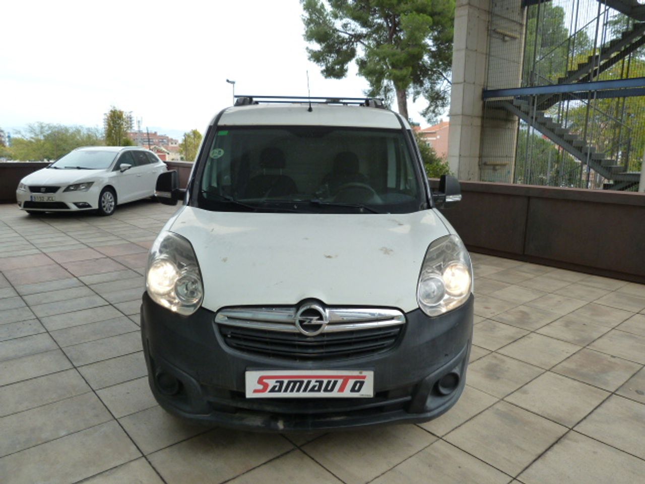 Opel Combo Cargo Combo Cargo 1.3 CDTI L1 H1 Normal muy muy bien cuidado, kilómetros garantizados - Foto 3