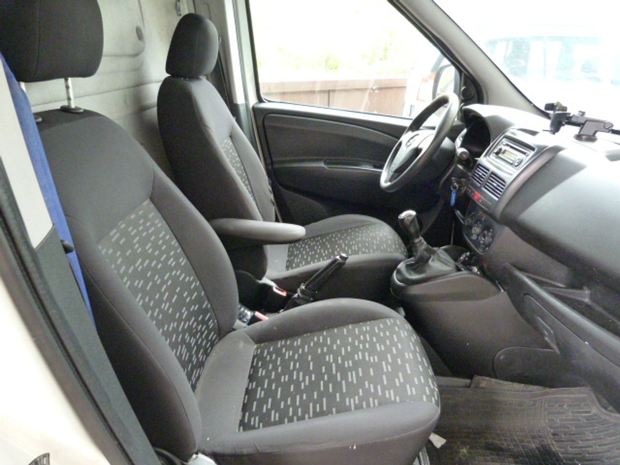 Opel Combo Cargo Combo Cargo 1.3 CDTI L1 H1 Normal muy muy bien cuidado, kilómetros garantizados - Foto 6