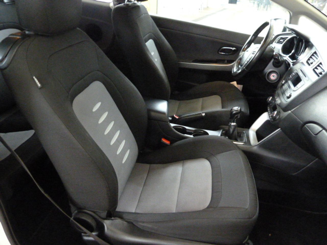 Kia Ceed pro_cee'd 1.6 CRDi VGT 110 CV Concept un solo propietario, kilómetros garantizados - Foto 9