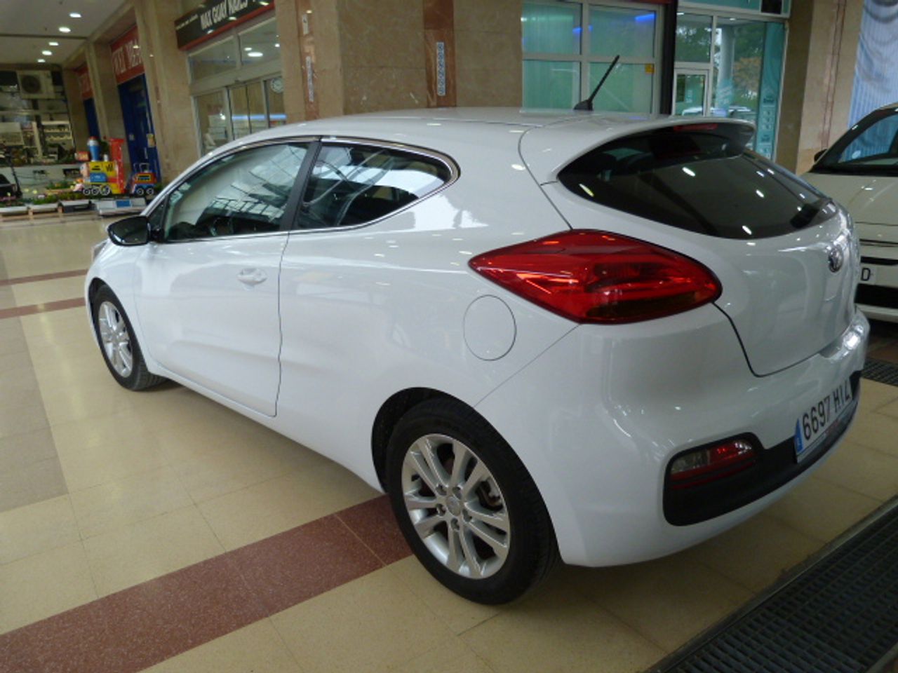 Kia Ceed pro_cee'd 1.6 CRDi VGT 110 CV Concept un solo propietario, kilómetros garantizados - Foto 15