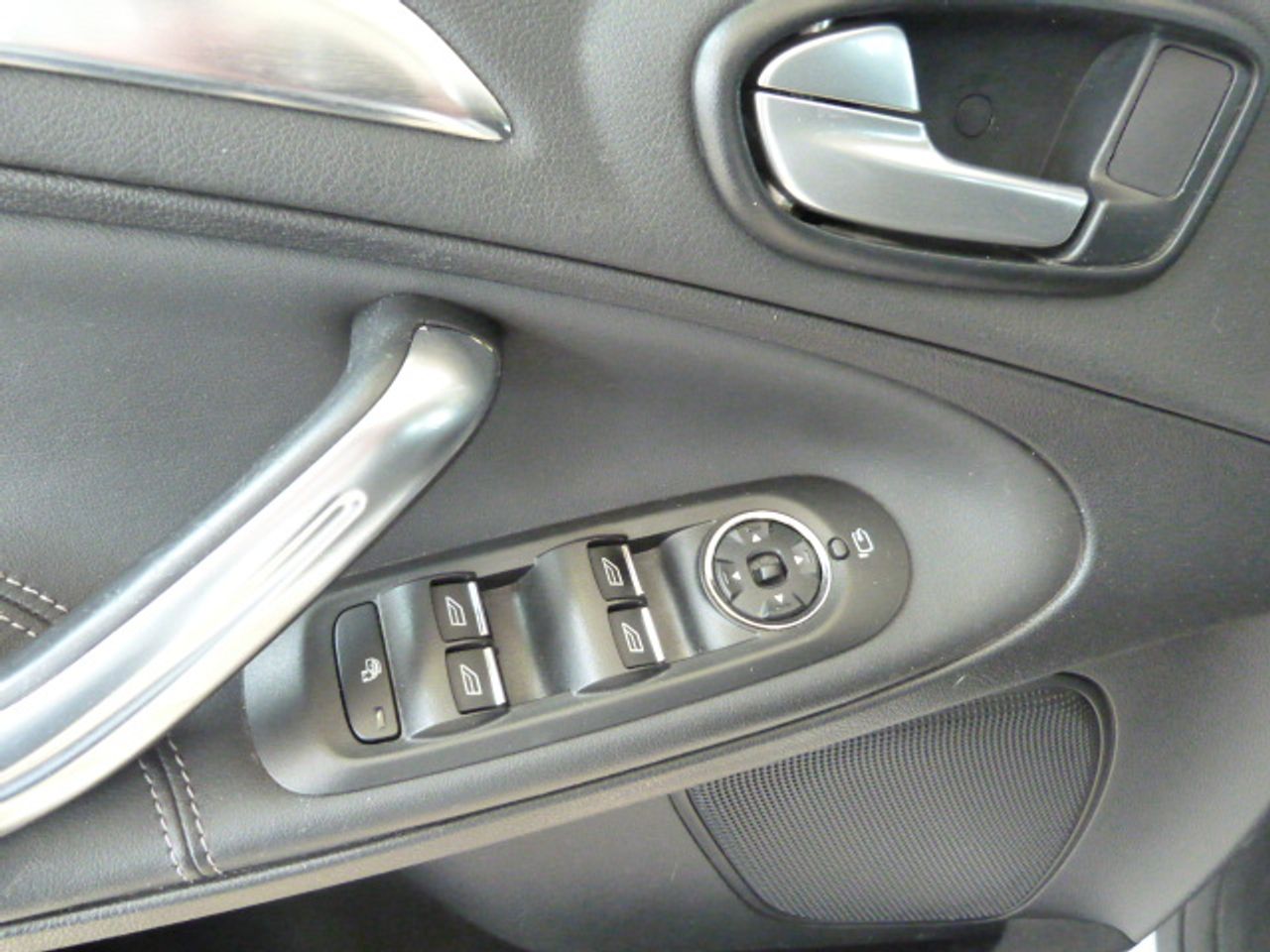 Ford S Max S-MAX 2.0 TDCi Titanium 140 CV 7 PLAZAS muy muy bien cuidado, kilómetros garantizados - Foto 30