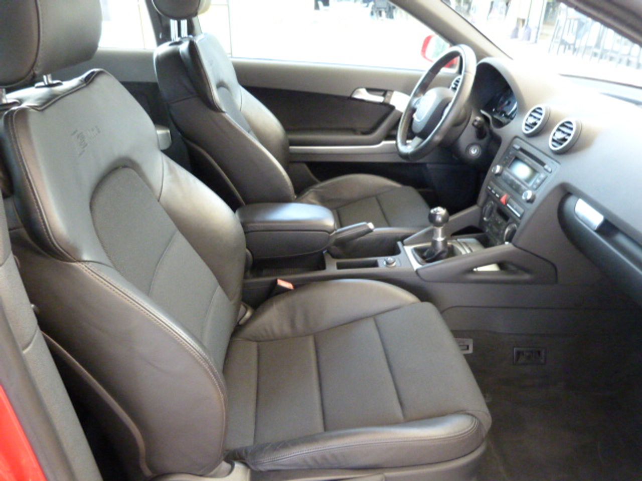 Audi A3 Ambiente 2.0 TDI 140 CV DPF un solo propietario, kilómetros garantizados - Foto 16