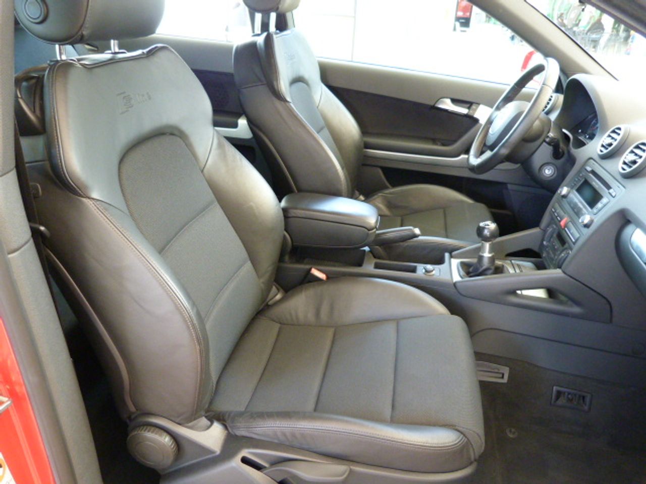 Audi A3 Ambiente 2.0 TDI 140 CV DPF un solo propietario, kilómetros garantizados - Foto 11