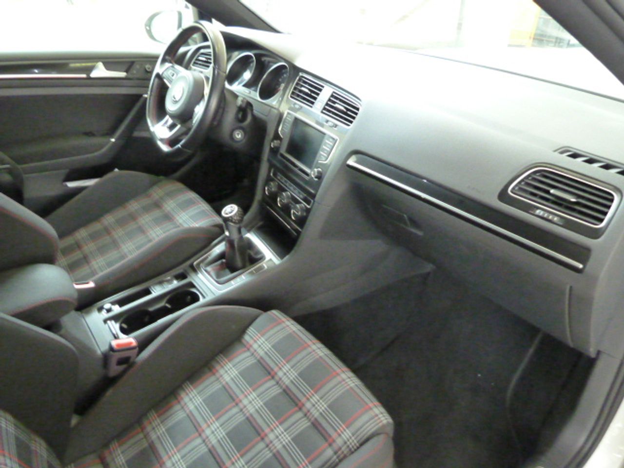 Volkswagen Golf Golf GTI 2.0 TSI 220CV BMT 5p. muy muy bien cuidado, kilómetros garantizados - Foto 11