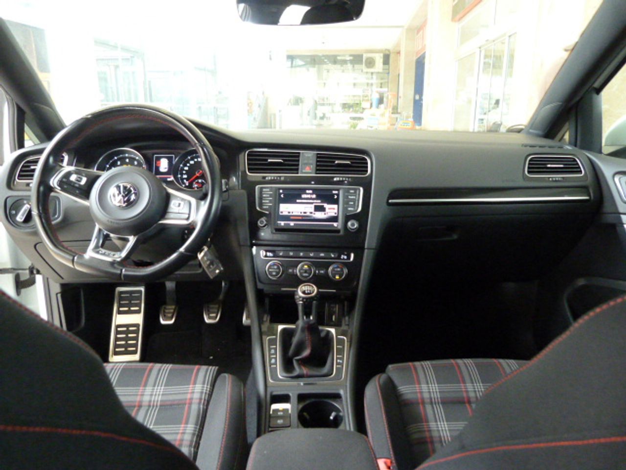 Volkswagen Golf Golf GTI 2.0 TSI 220CV BMT 5p. muy muy bien cuidado, kilómetros garantizados - Foto 39