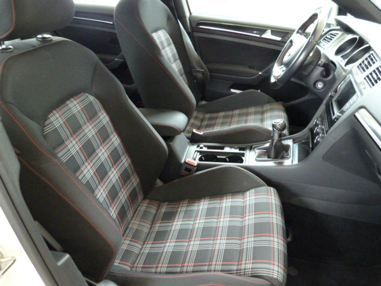 Volkswagen Golf Golf GTI 2.0 TSI 220CV BMT 5p. muy muy bien cuidado, kilómetros garantizados - Foto 12