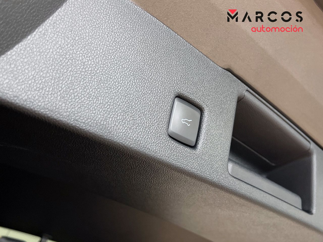 Ford Kuga 2.5 FHEV ST-LINE X AUTO 5P - foto 16