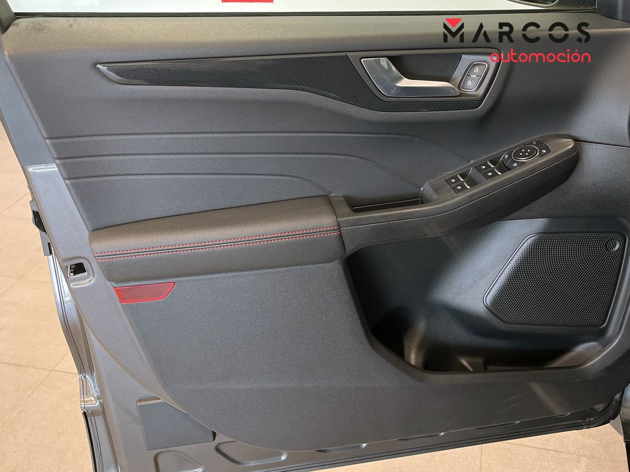 Ford Kuga 2.5 FHEV ST-LINE X AUTO 5P - foto 8