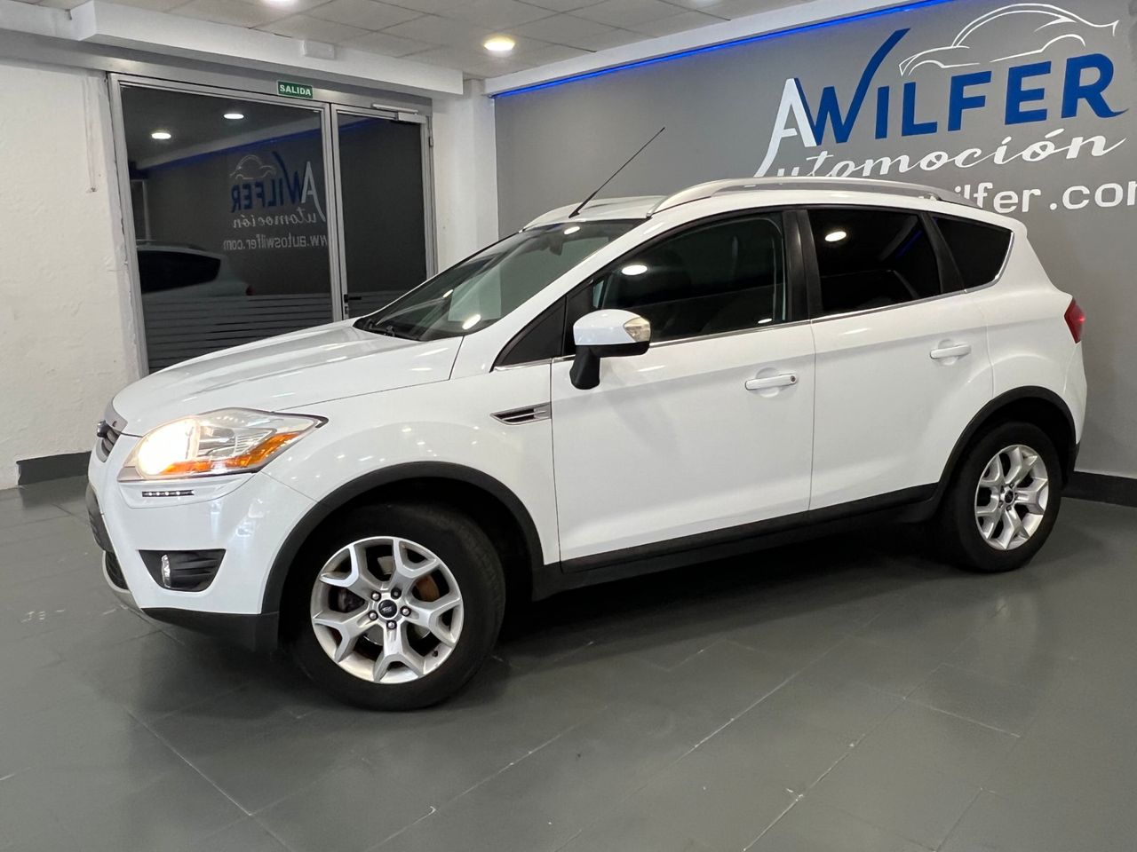 Ford Kuga Titanium 2.0 TDCi 136 CV 2WD