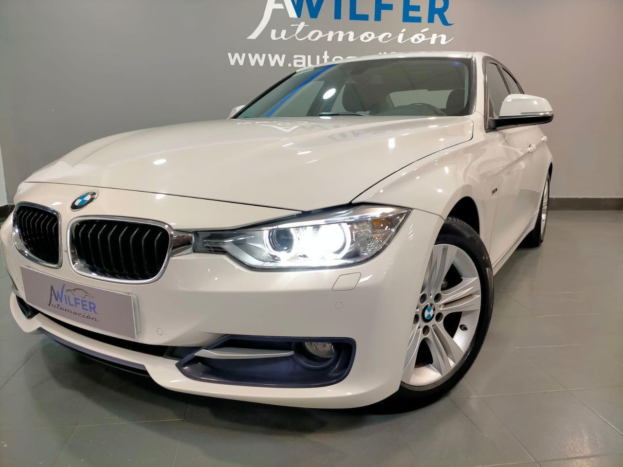 BMW Serie 3 318d Berlina Aut.