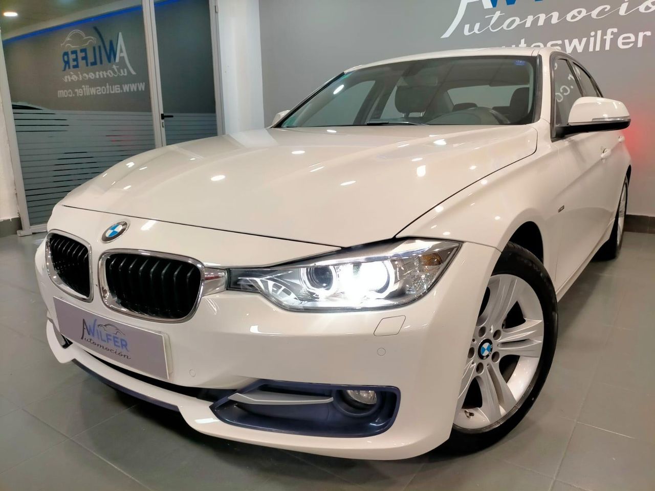 BMW Serie 3 318d Berlina Aut. - foto 4