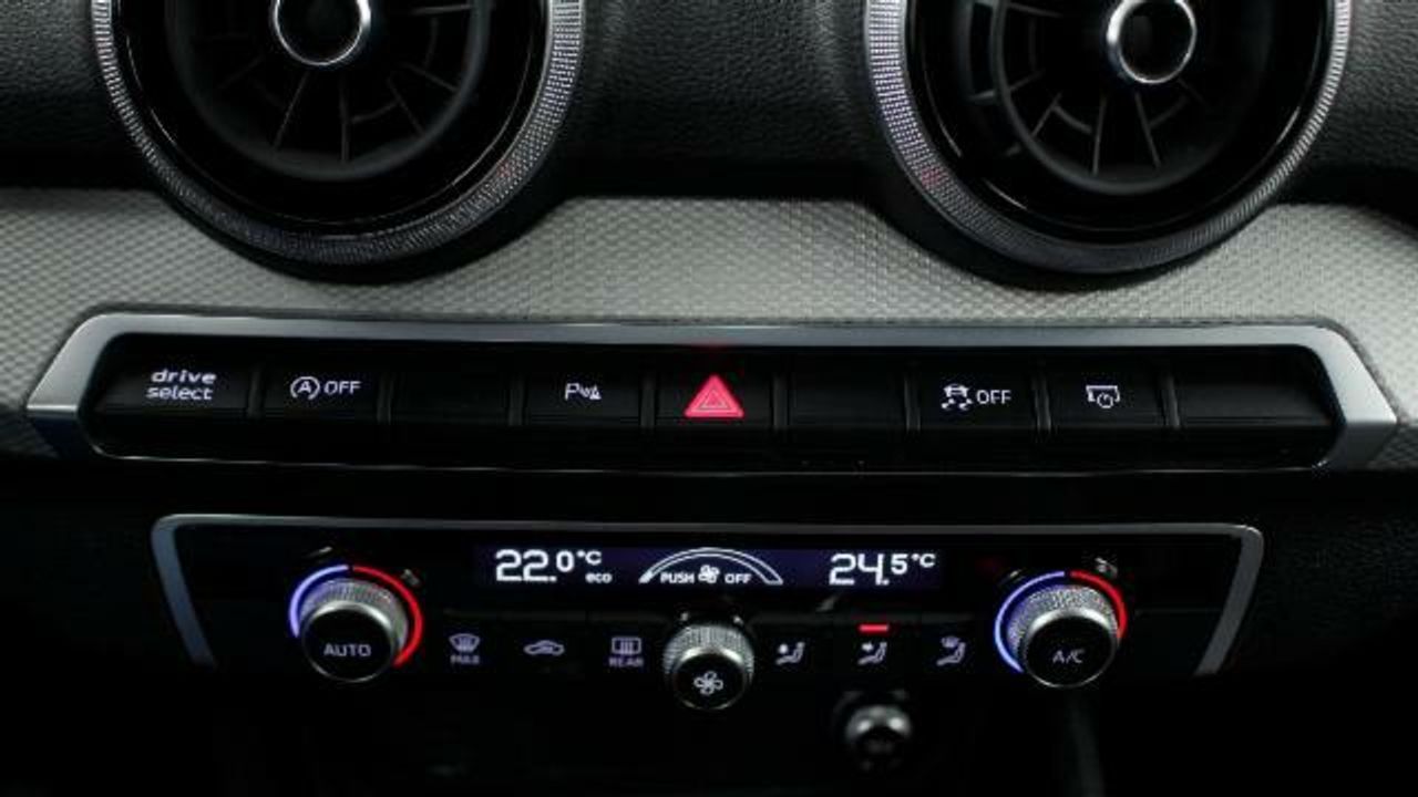 Audi Q2 AUDI Q2 BLACK LINE EDITION 35 TFSI 110(150) KW(CV) 6 - foto 26