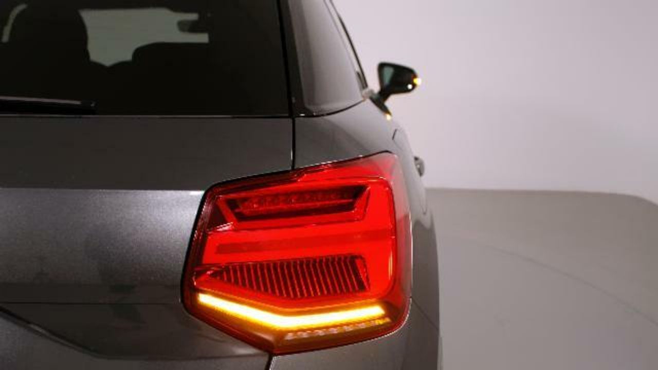 Audi Q2 AUDI Q2 BLACK LINE EDITION 35 TFSI 110(150) KW(CV) 6 - foto 35
