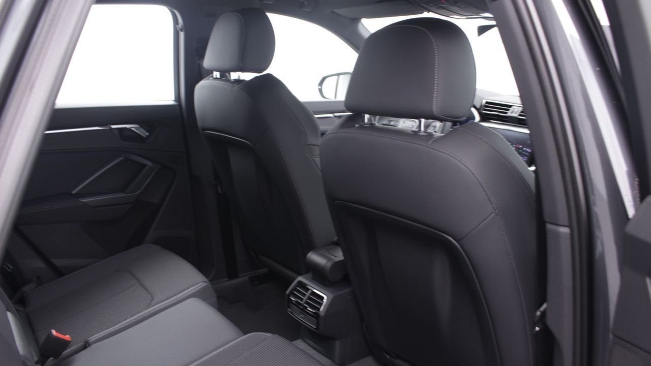 Audi Q3 35 TFSI S line - foto 12