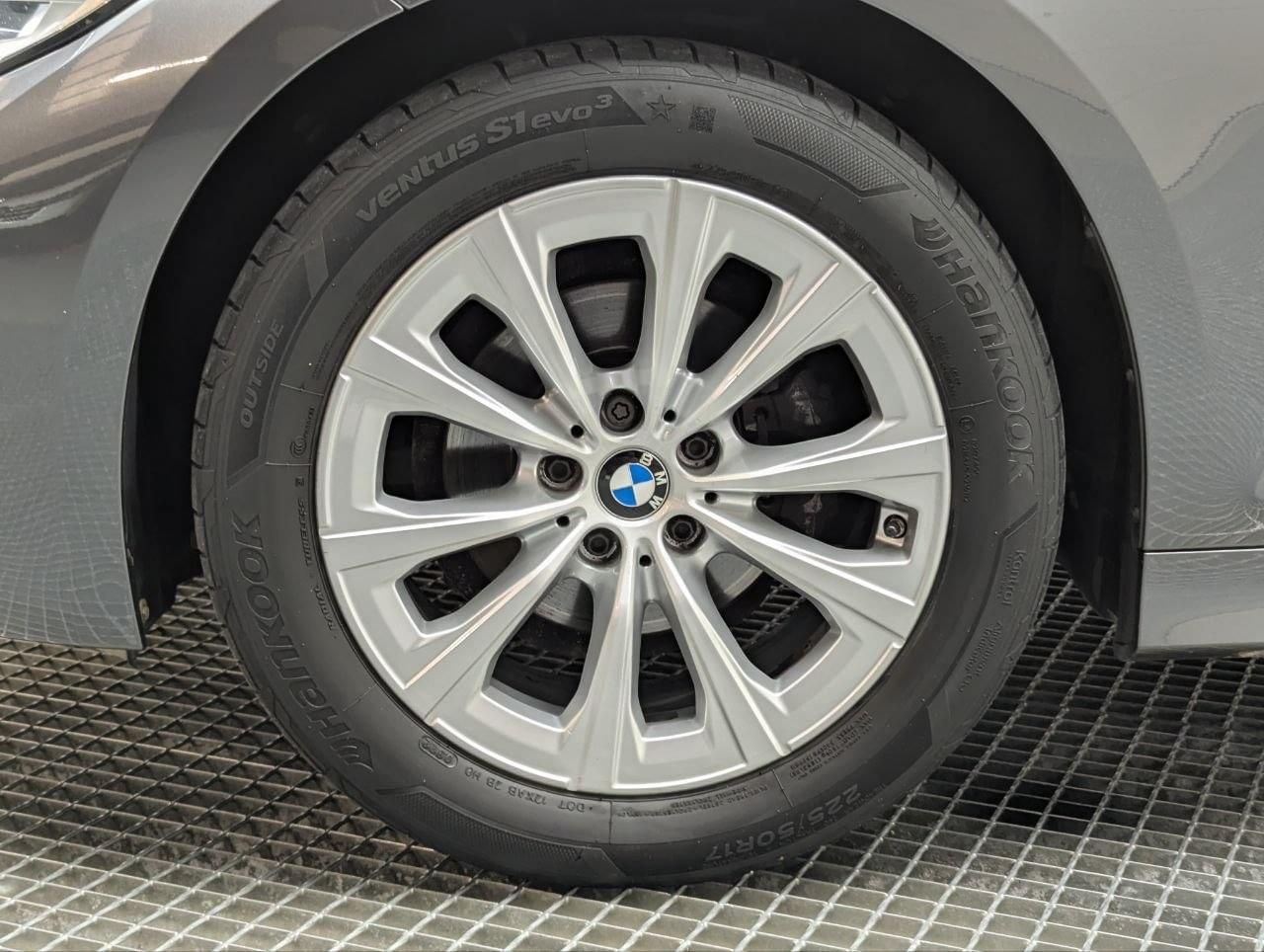 BMW Serie 3 318i Auto. Touring - foto 18