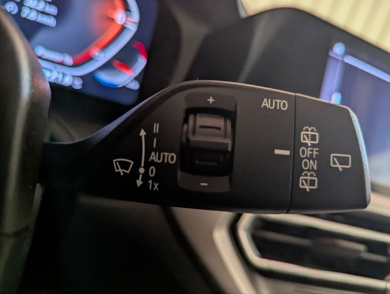 BMW Serie 3 318i Auto. Touring - foto 39