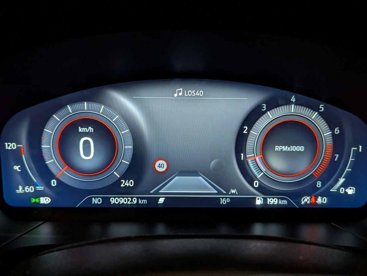 Ford Kuga ST-Line X 1.5T EcoBoost 110kW (150CV) - foto 31