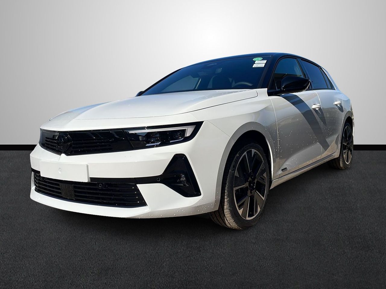 Neumaticos r18  de segunda mano - opel astra electric 2024 /