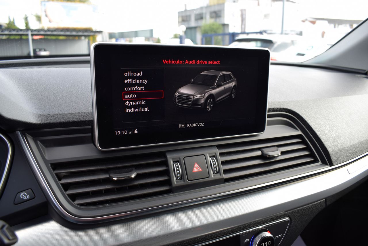 Audi Q5 Black line edition 40 TDI quattro 190CV S tronic 5p. - Foto 15