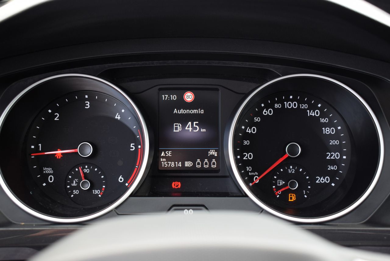 Volkswagen Tiguan Life 2.0 TDI 150 CV 6 vel. 5p. - Foto 11