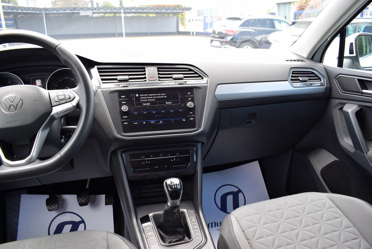 Volkswagen Tiguan Life 2.0 TDI 150 CV 6 vel. 5p. - Foto 22