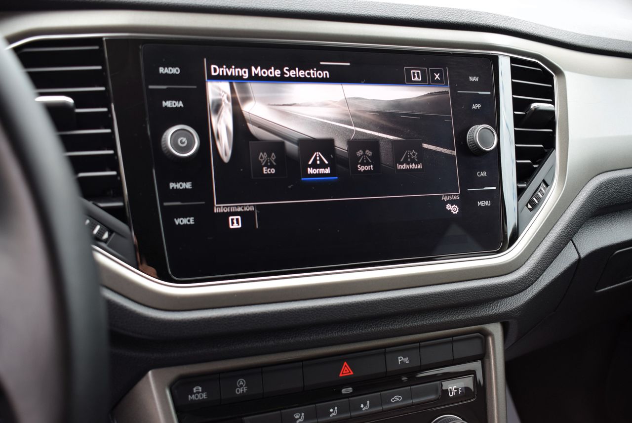 Volkswagen T-Roc Advance 1.5 TSI 150cv DSG7 5p.  - Foto 13