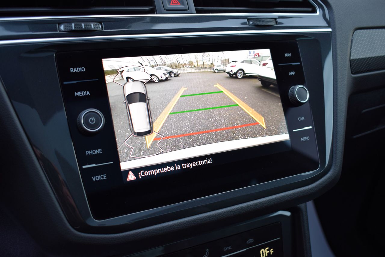 Volkswagen Tiguan R-Line 2.0 TDI 150 cv DSG 5p. - Foto 18