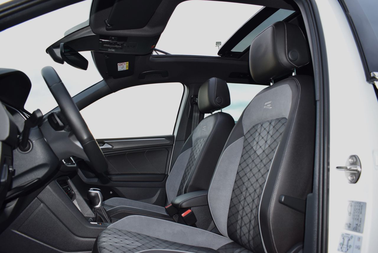 Volkswagen Tiguan R-Line 2.0 TDI 150 cv DSG 5p. - Foto 24