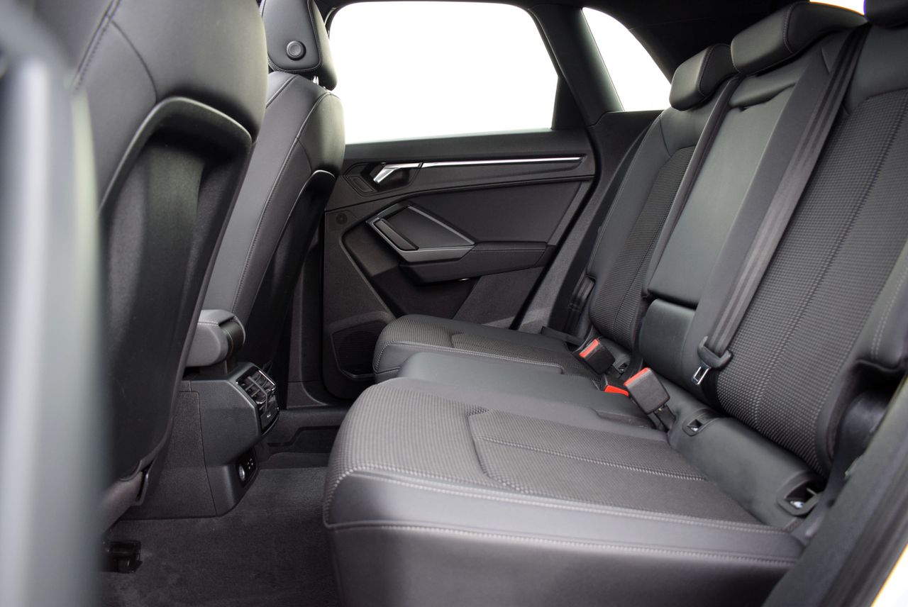 Audi Q3 Black Line 40 TDI 190cv Quattro S Tronic 5p. - Foto 24