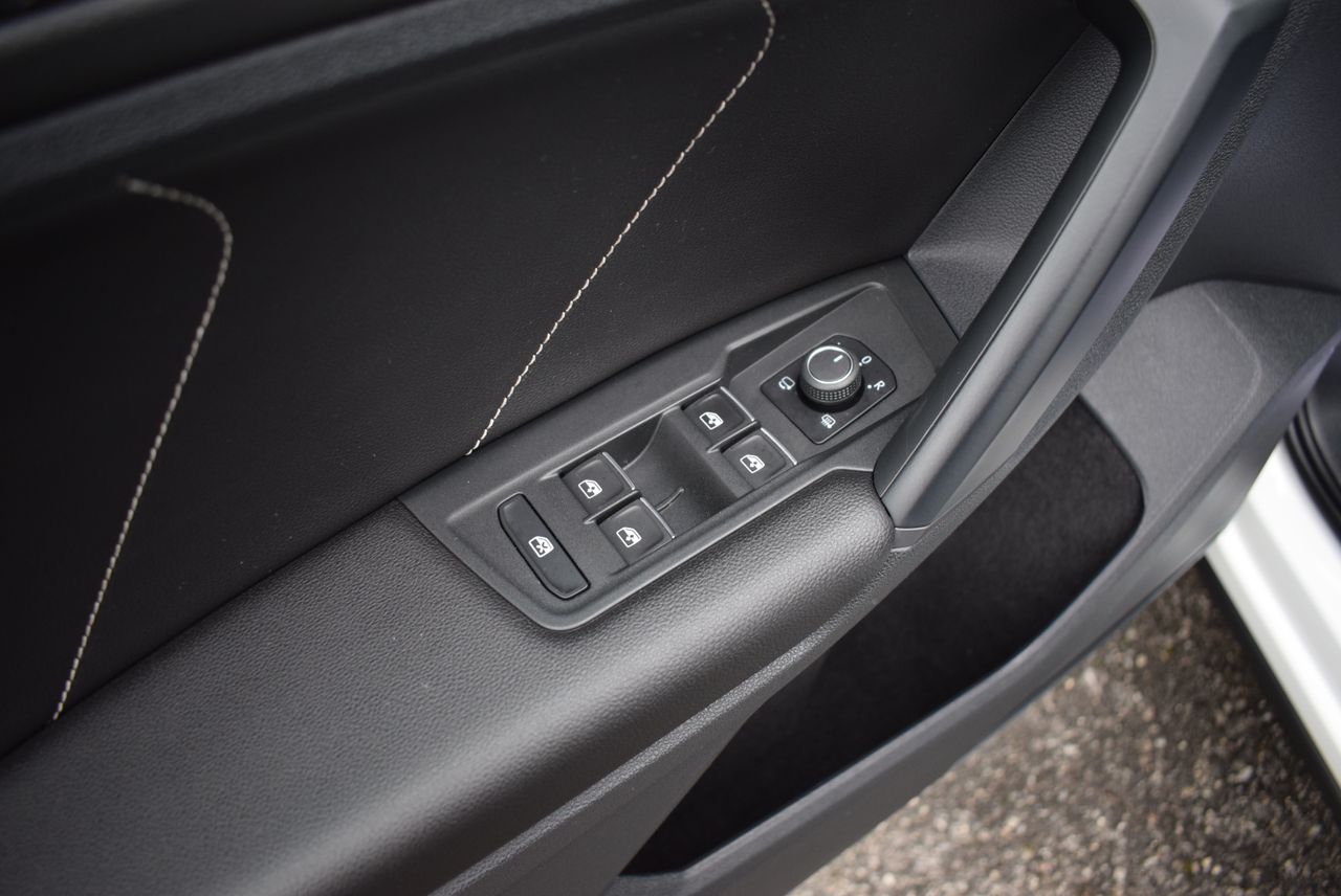 Volkswagen Tiguan R Line 2.0 TDI 4Motion 150cv DSG 5p.  - Foto 9