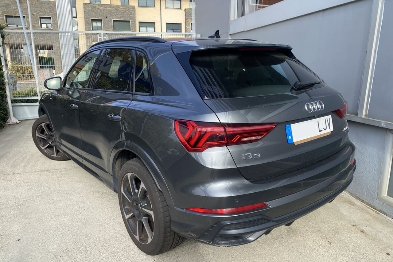 Audi Q3 Black Line 40 TDI 190CV Quattro S Tronic 5p. - Foto 5